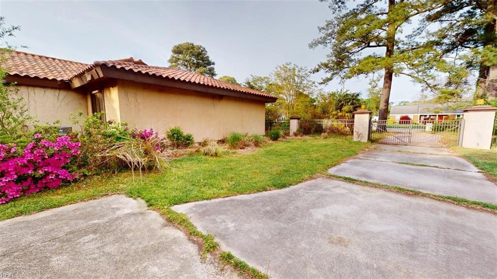 4908 Farrington DR