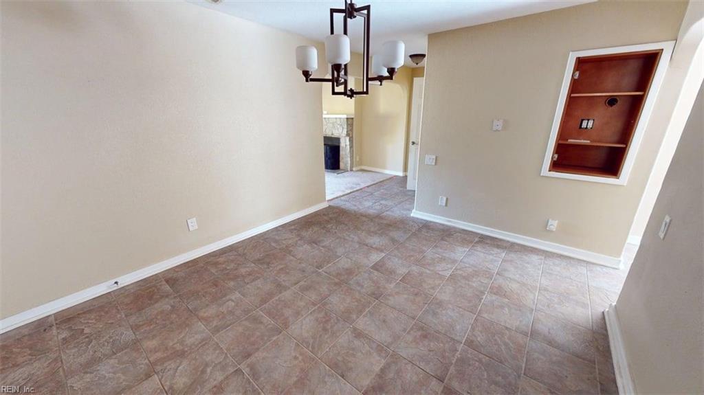 4908 Farrington DR