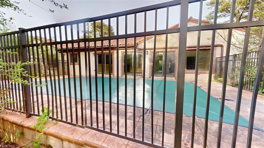 4908 Farrington DR