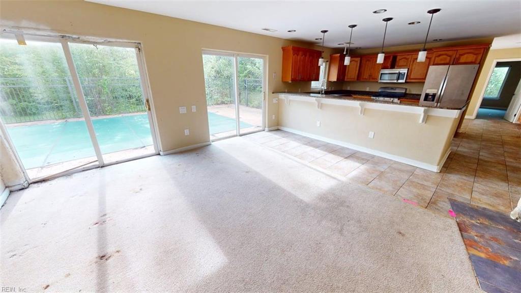 4908 Farrington DR