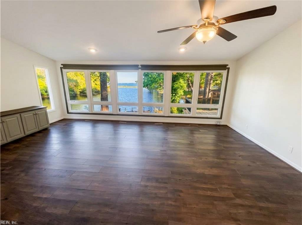 1479 Laurens RD