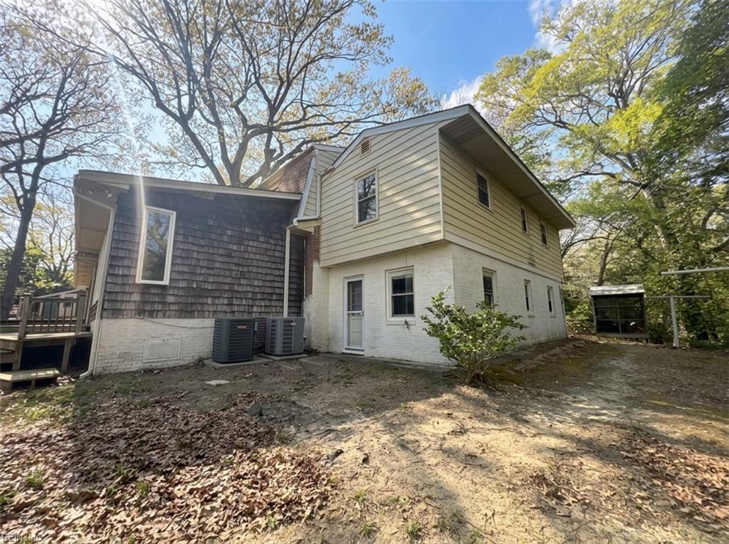 1479 Laurens RD