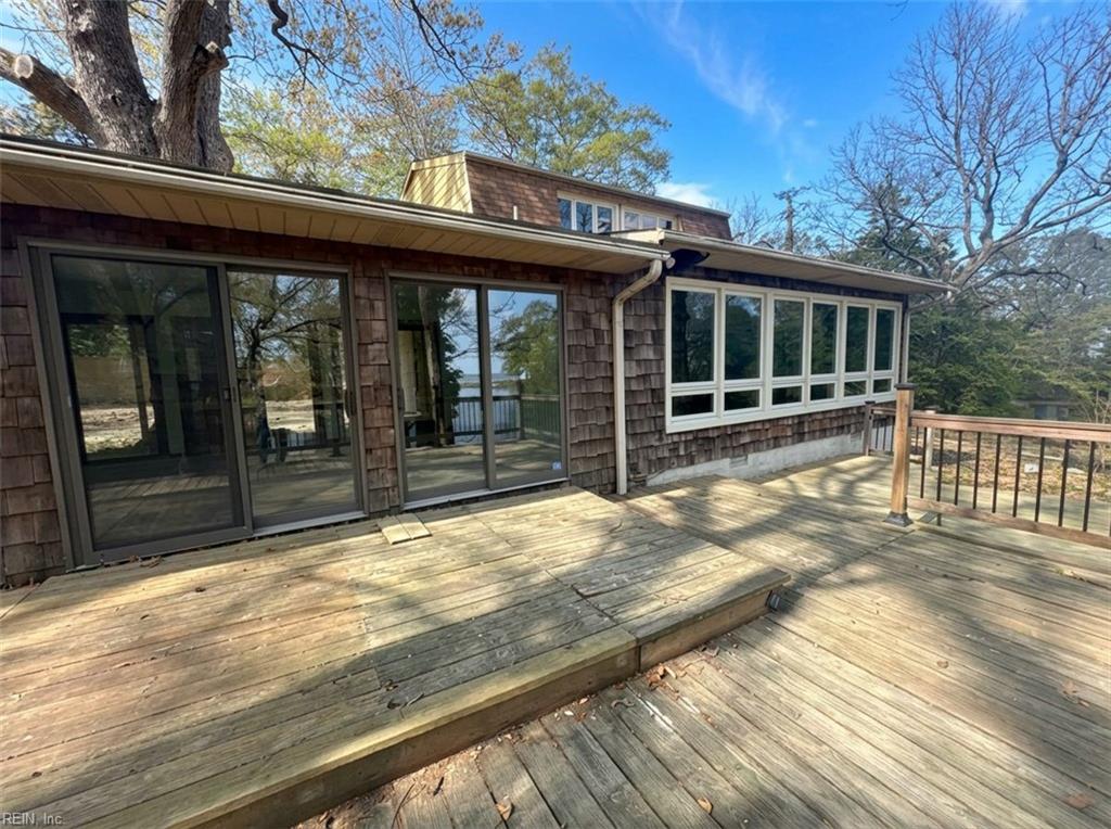 1479 Laurens RD
