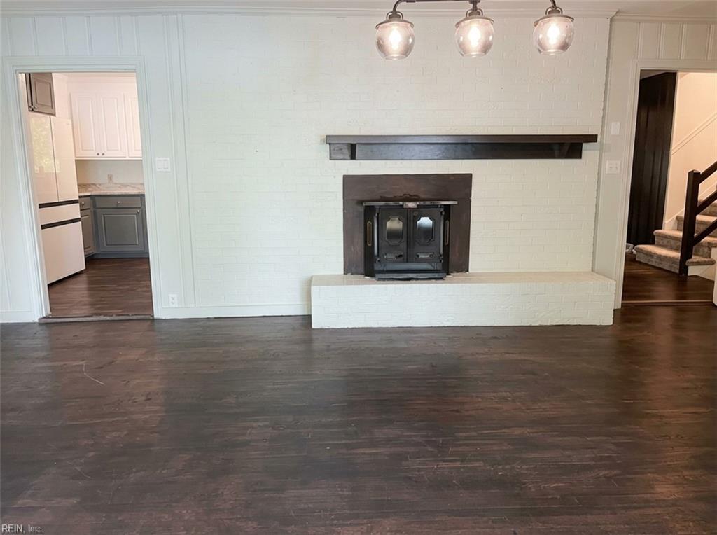 1479 Laurens RD