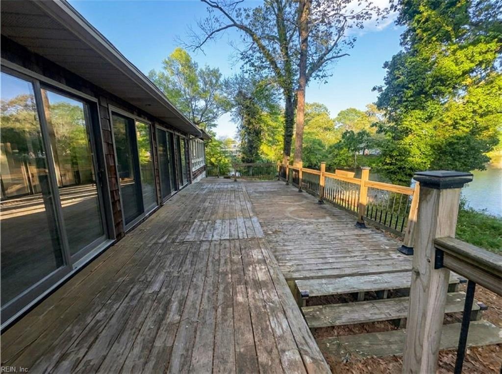 1479 Laurens RD