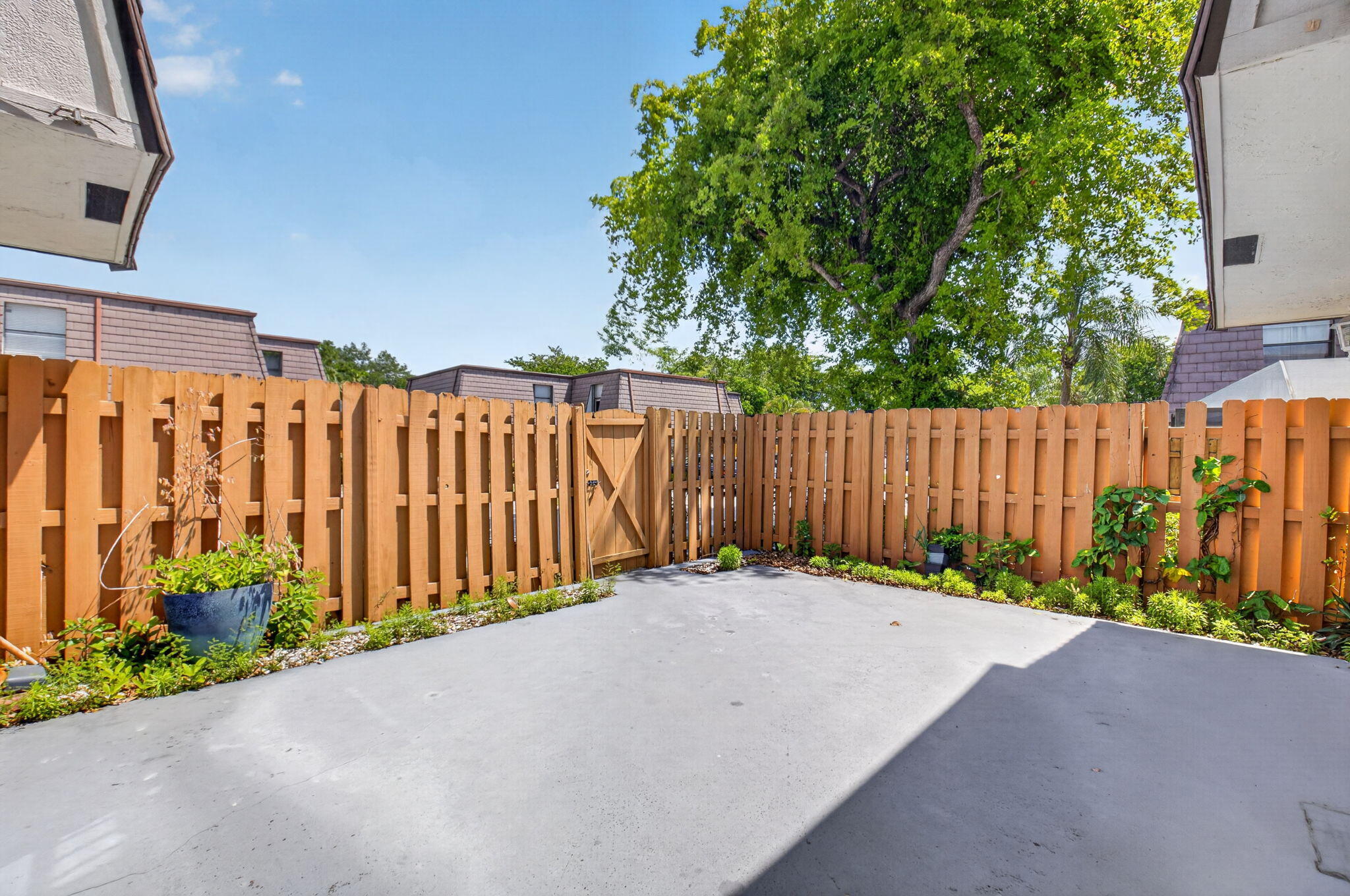 7582 Courtyard Run E