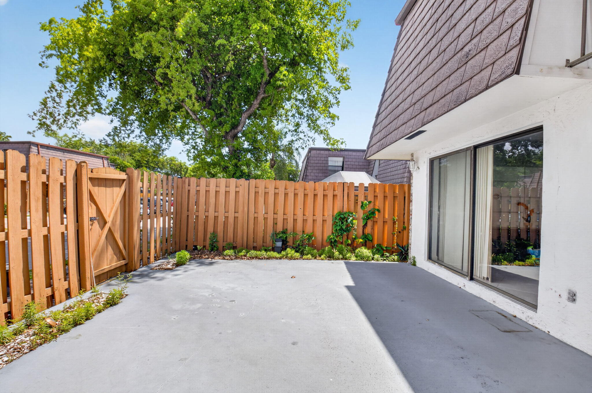 7582 Courtyard Run E