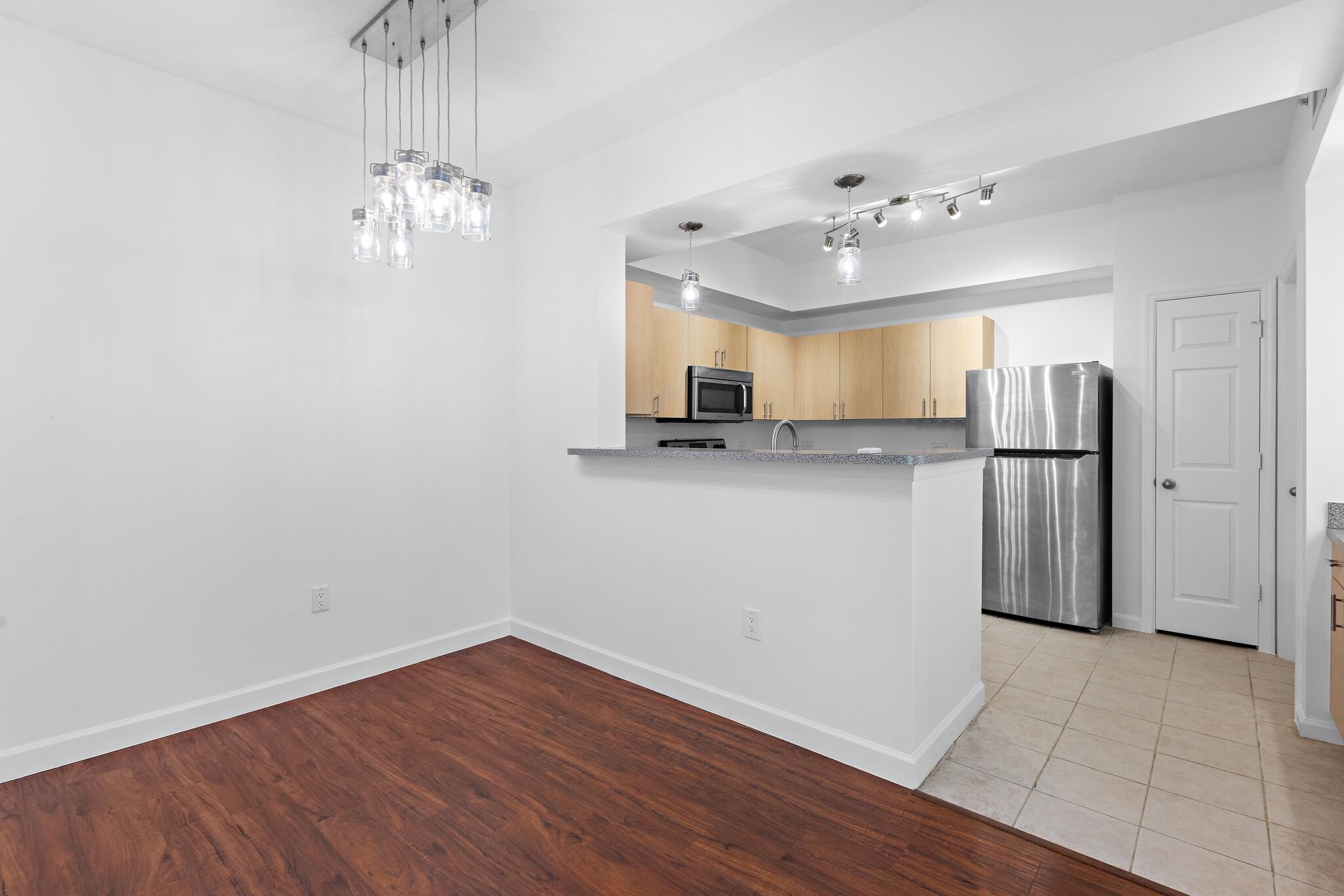 533 NE 3rd Avenue 425