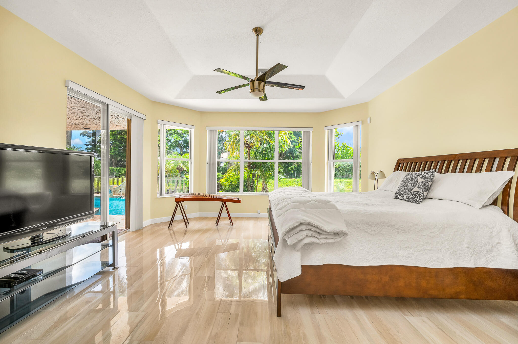 6662 Newport Lake Circle