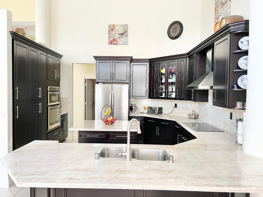 6662 Newport Lake Circle