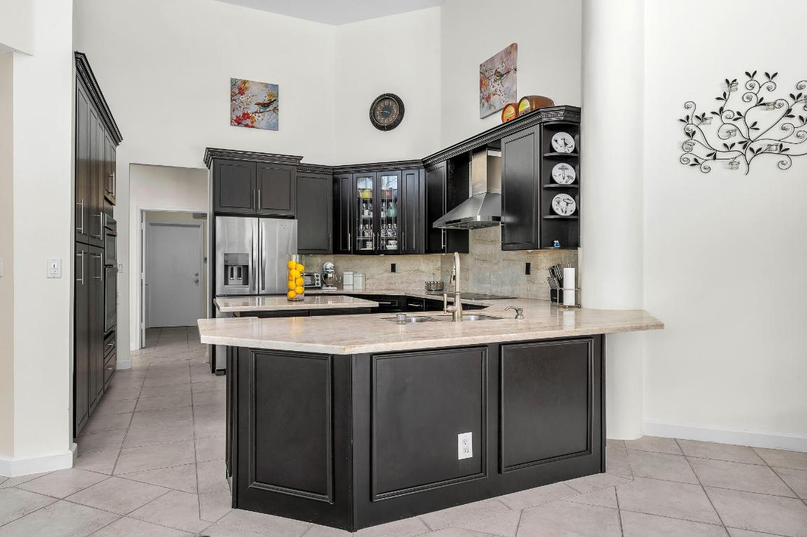 6662 Newport Lake Circle