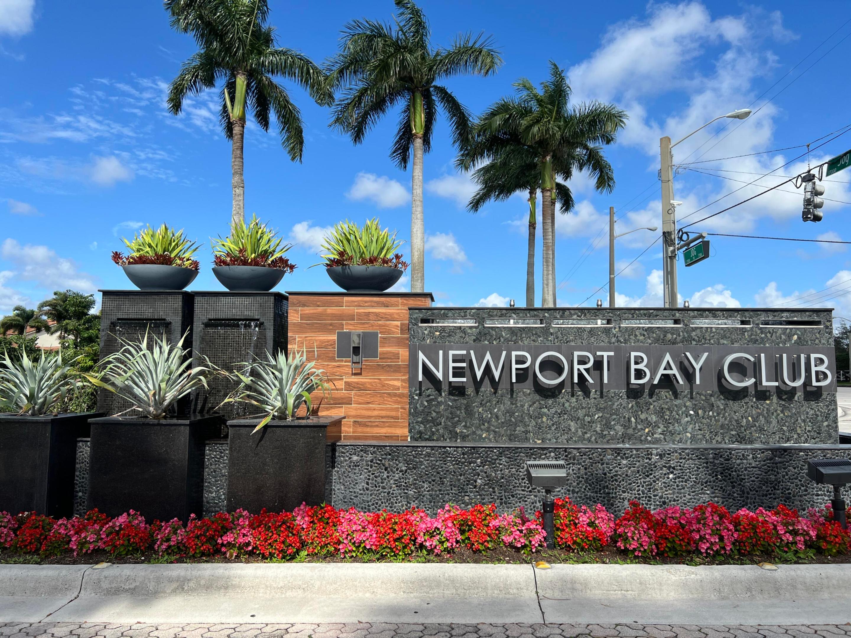 6662 Newport Lake Circle