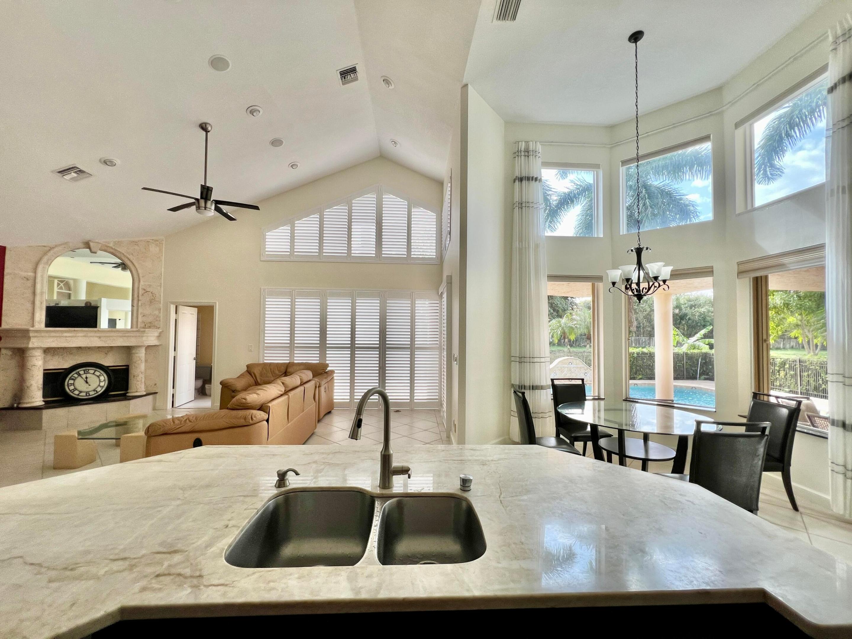 6662 Newport Lake Circle