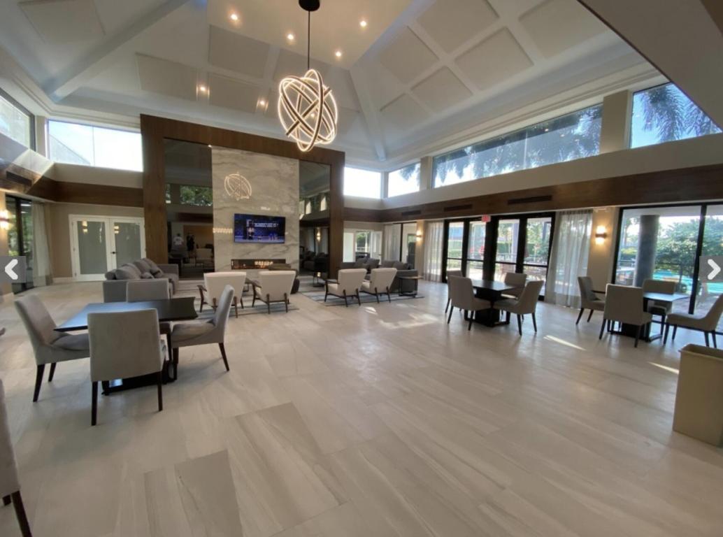 6662 Newport Lake Circle