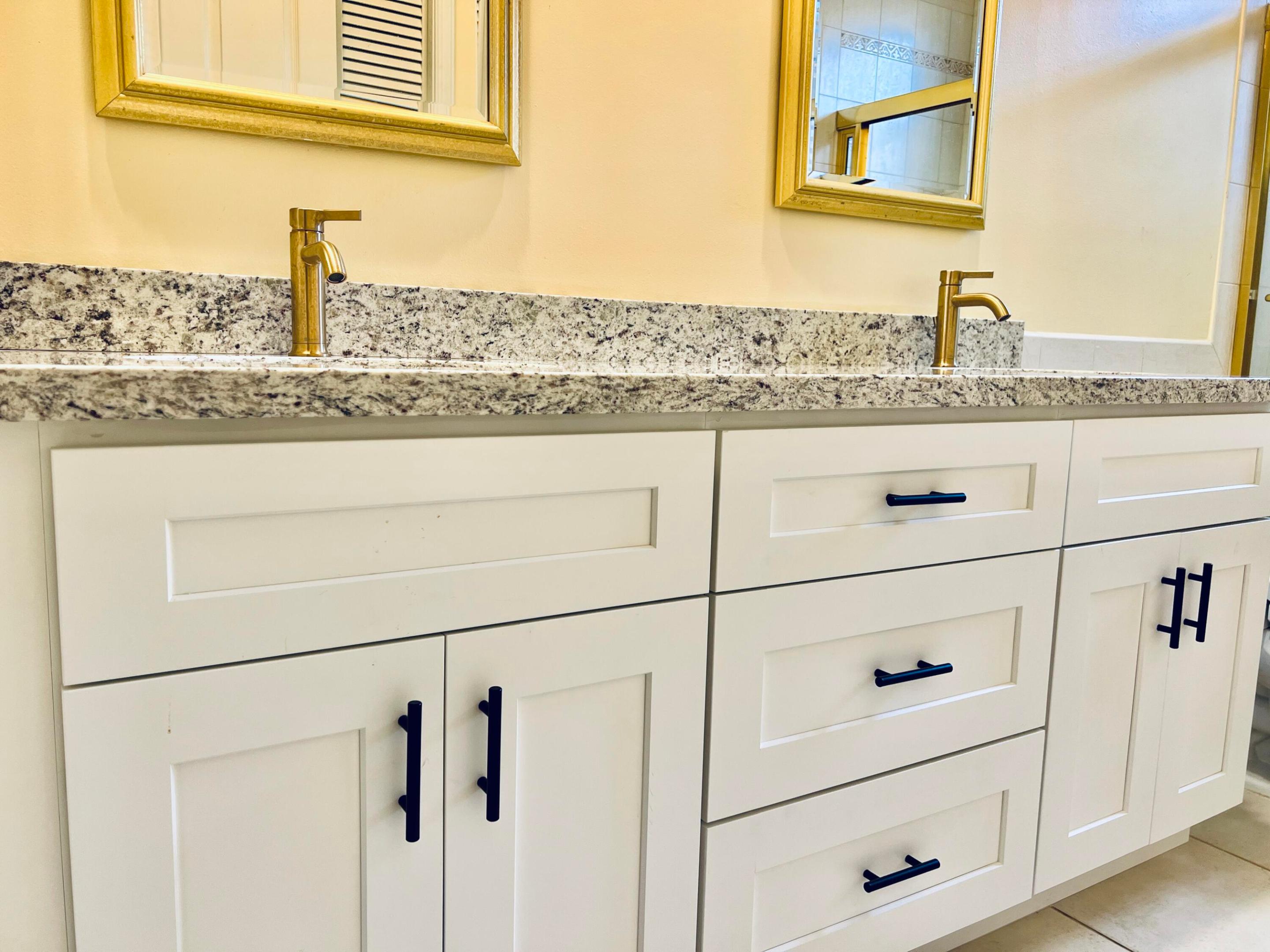 6662 Newport Lake Circle