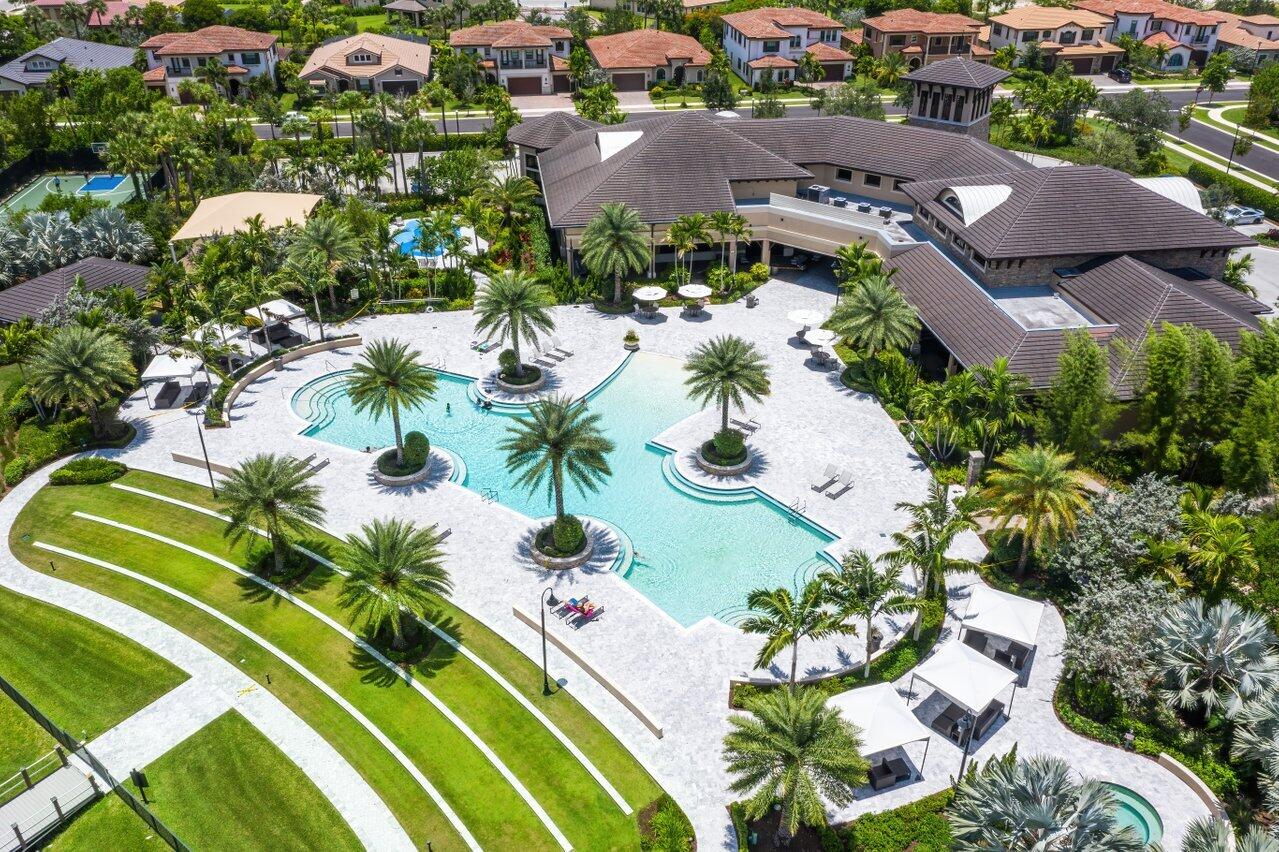 11025 Meridian Drive S