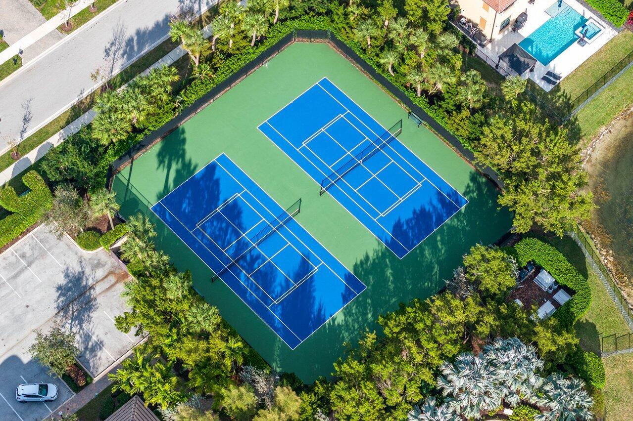 11025 Meridian Drive S