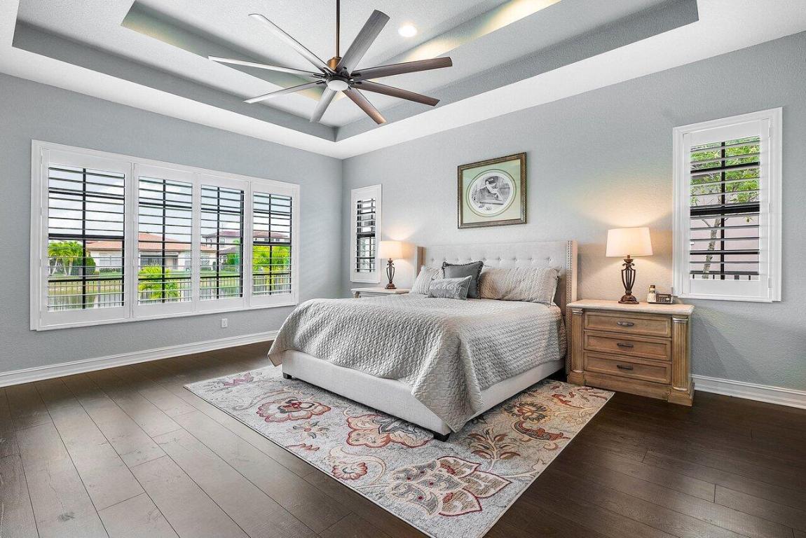 11025 Meridian Drive S