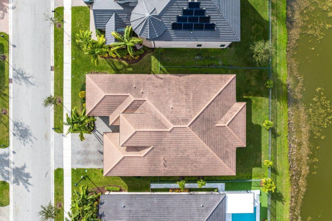 11025 Meridian Drive S