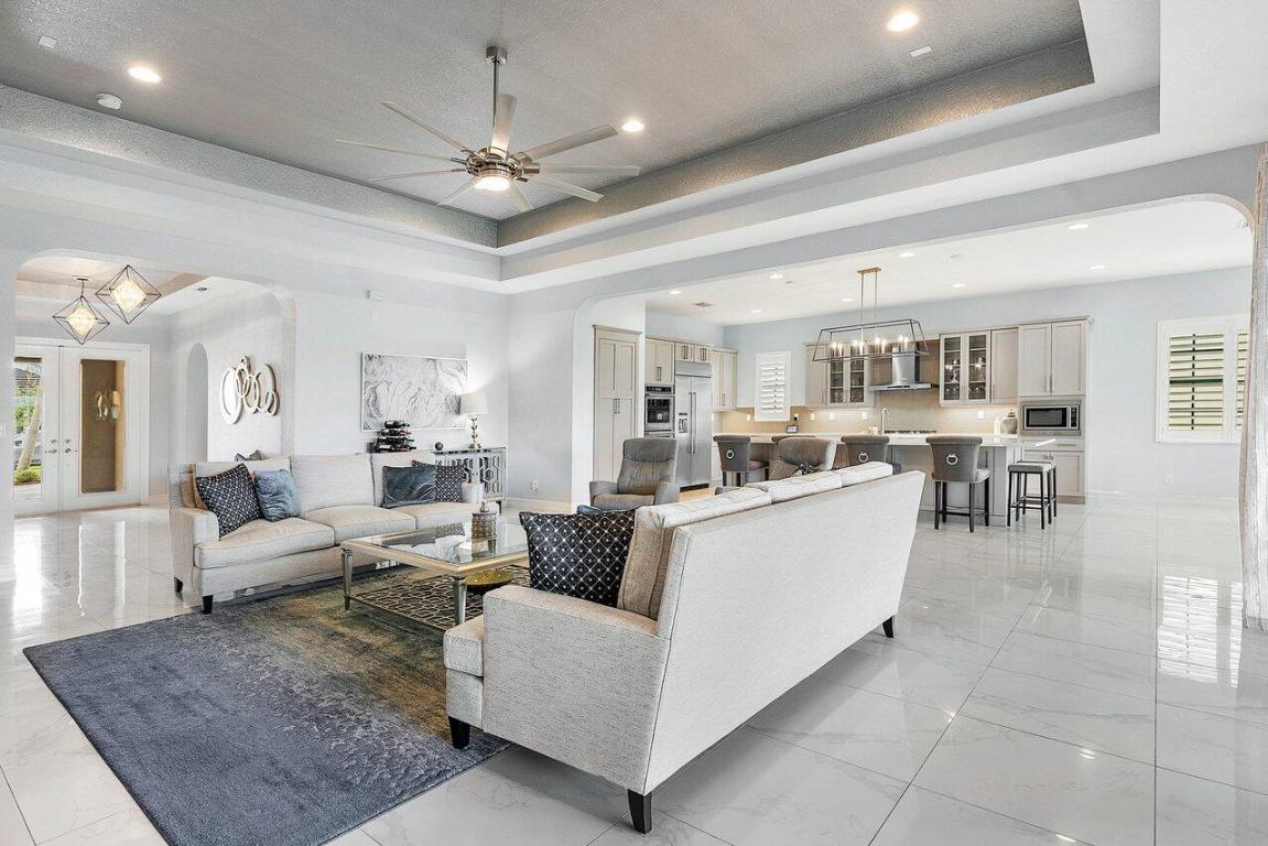 11025 Meridian Drive S