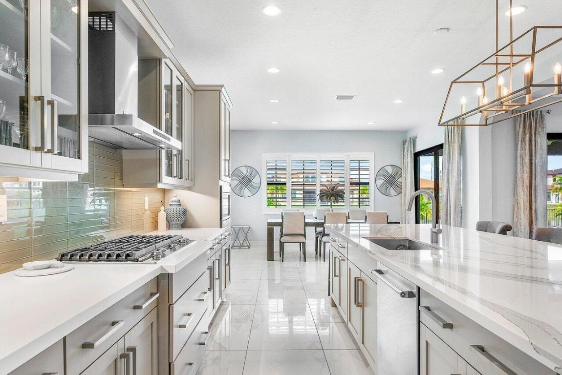 11025 Meridian Drive S