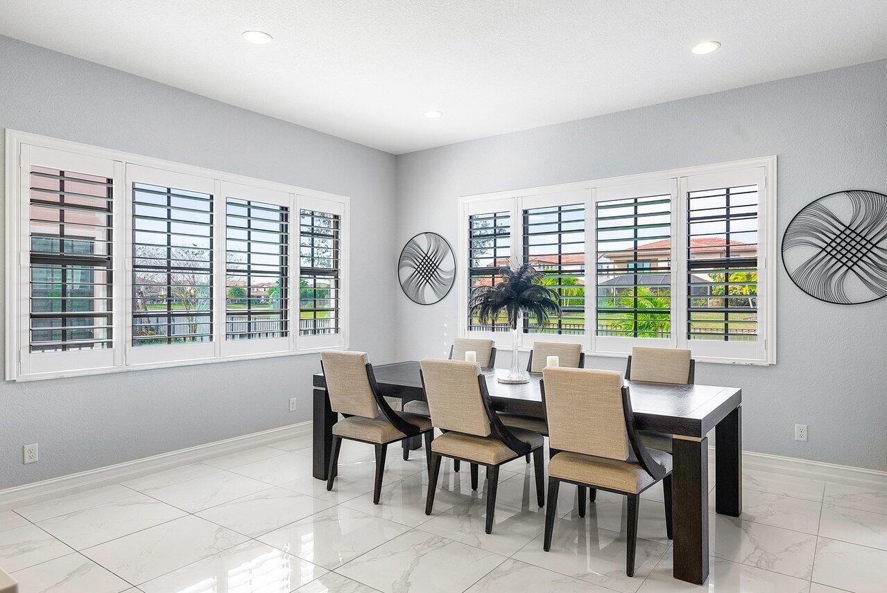 11025 Meridian Drive S