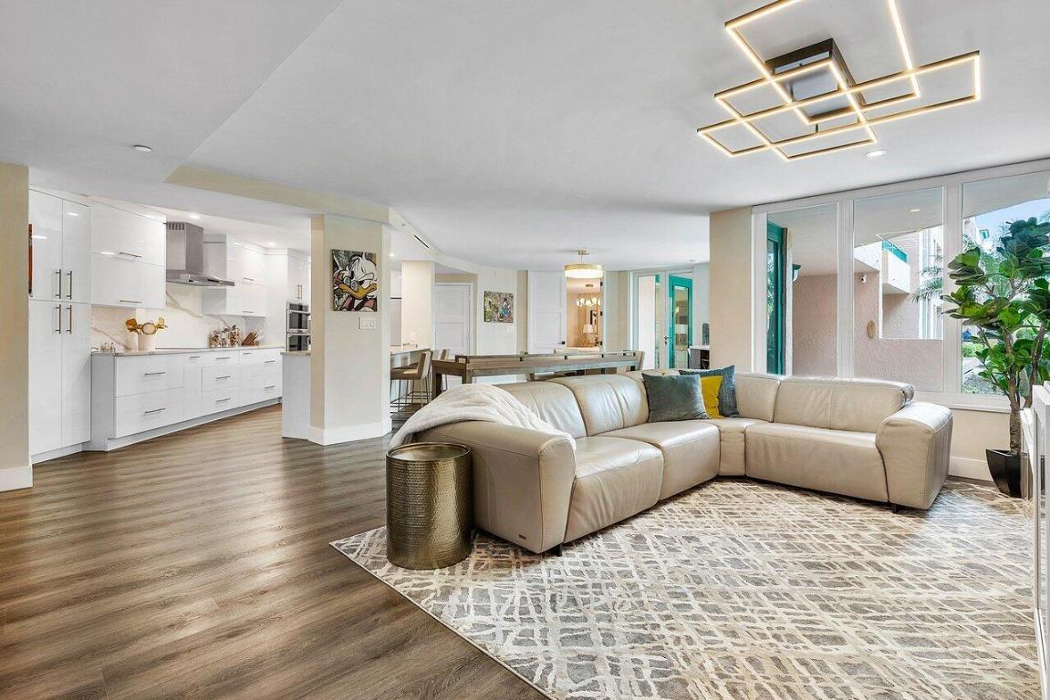 140 SE 5th Avenue Unit: 243