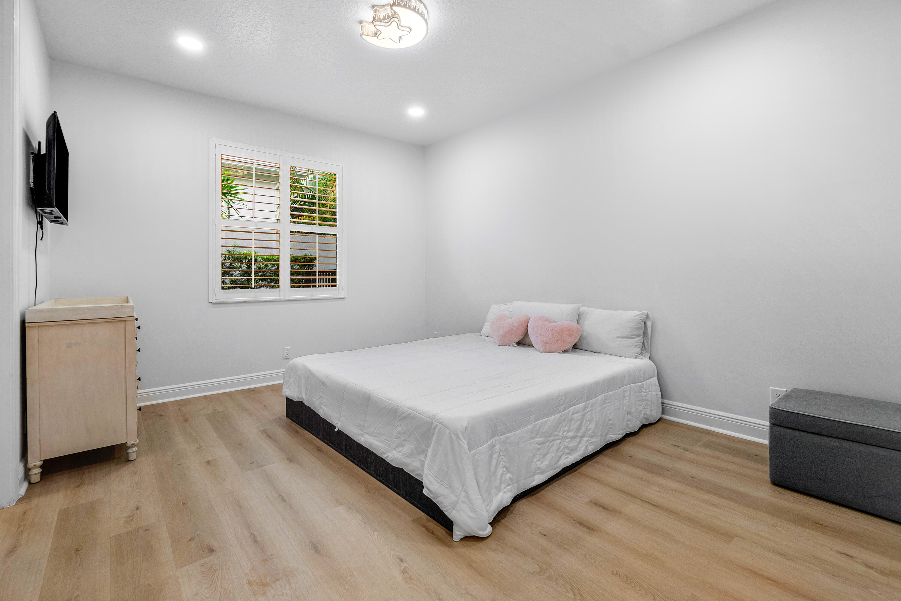 16281 Mira Vista Lane