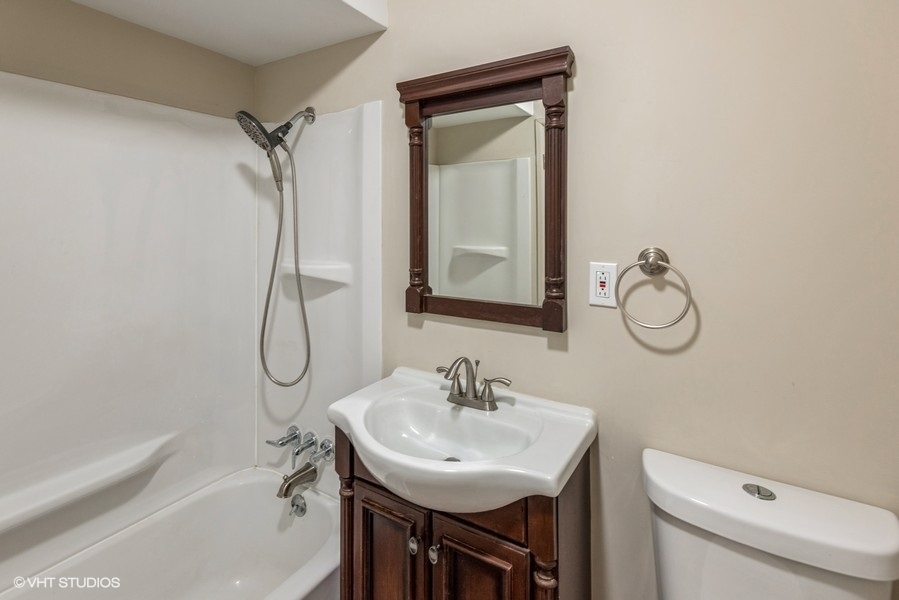 7120 N Sheridan Road Unit: 314