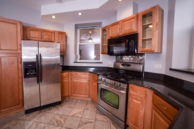 1437 N WASHTENAW Avenue Unit: 2