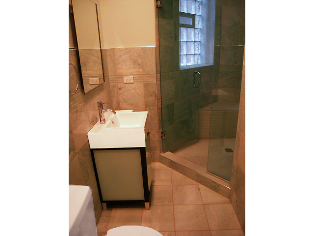 1437 N WASHTENAW Avenue Unit: 2