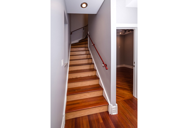 1437 N WASHTENAW Avenue Unit: 2
