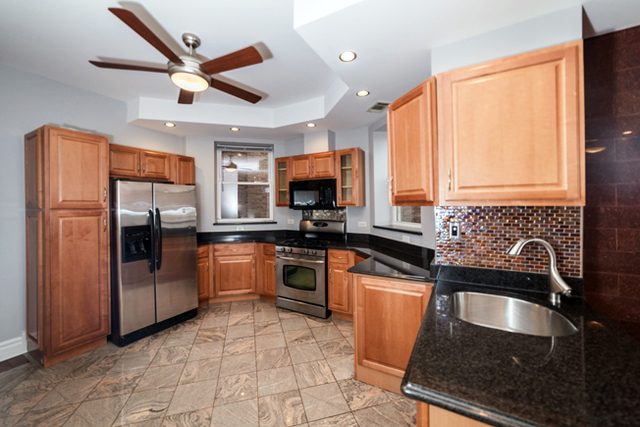 1437 N WASHTENAW Avenue Unit: 2