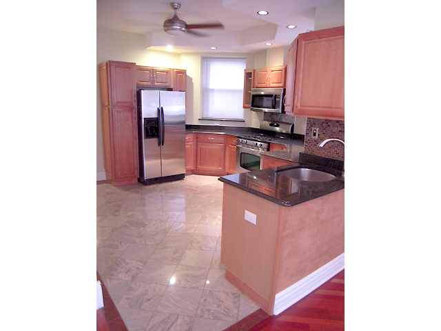 1437 N WASHTENAW Avenue Unit: 2