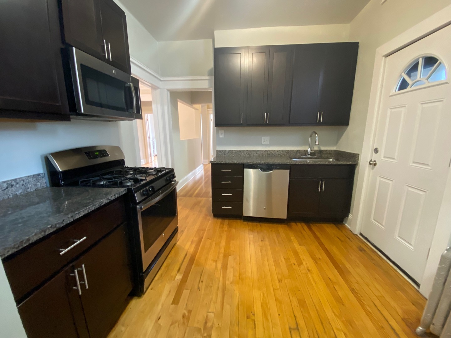 1314 W Waveland Avenue Unit: 2