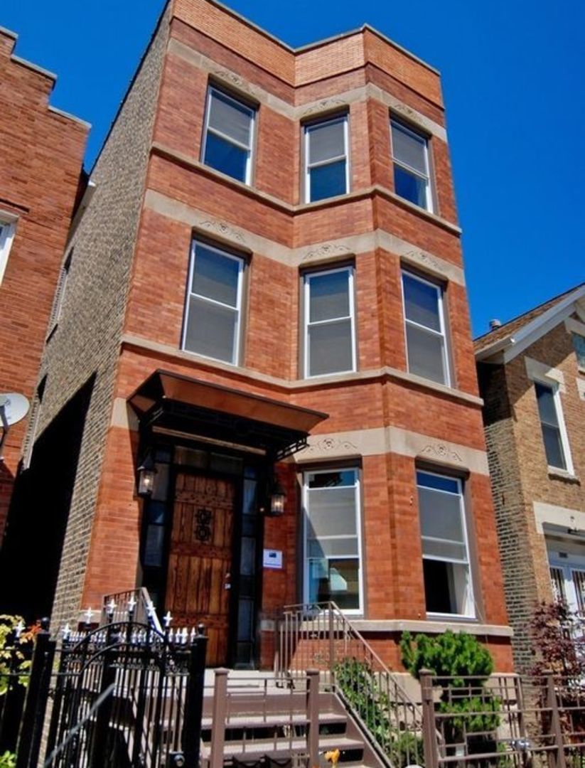 1744 W Augusta Boulevard Unit: 2