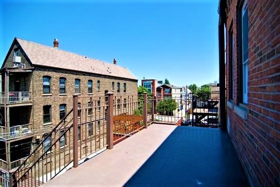 1744 W Augusta Boulevard Unit: 2