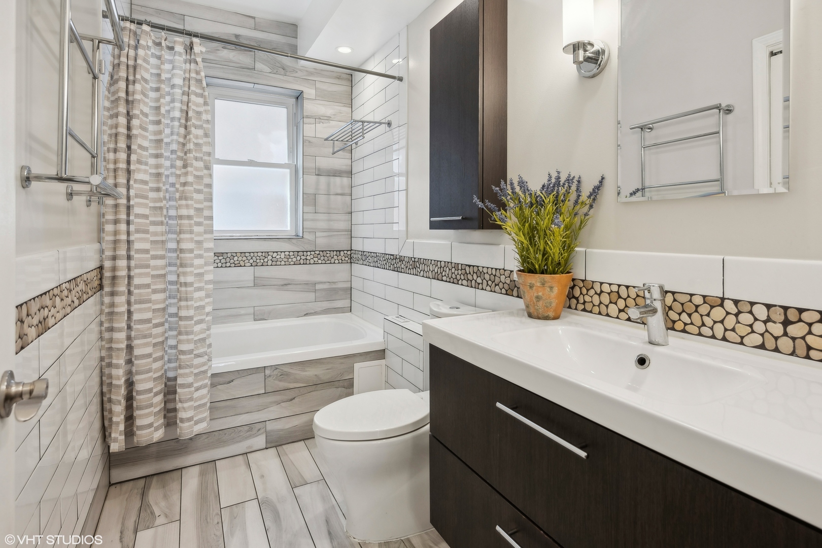 4847 N WOLCOTT Avenue Unit: 2W