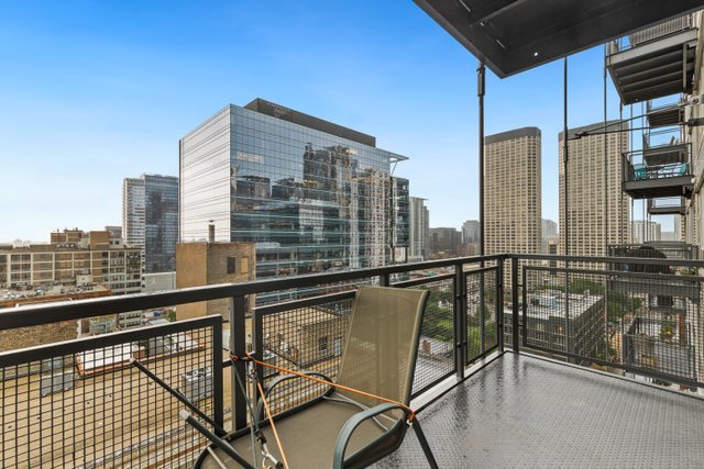 565 W Quincy Street Unit: 1508