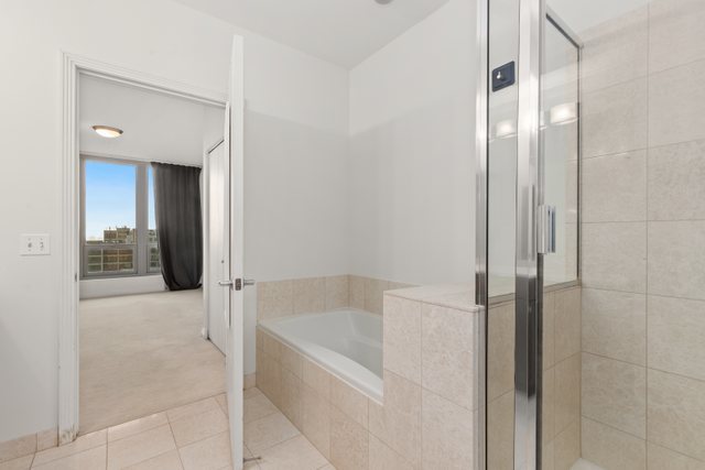 565 W Quincy Street Unit: 1508