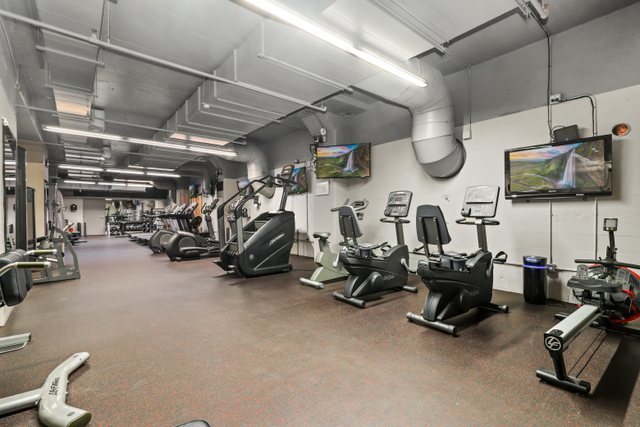 565 W Quincy Street Unit: 1508