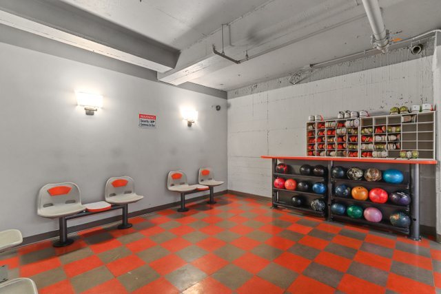 565 W Quincy Street Unit: 1508