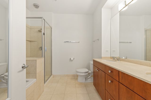 565 W Quincy Street Unit: 1508