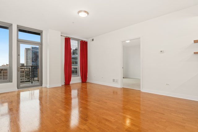 565 W Quincy Street Unit: 1508