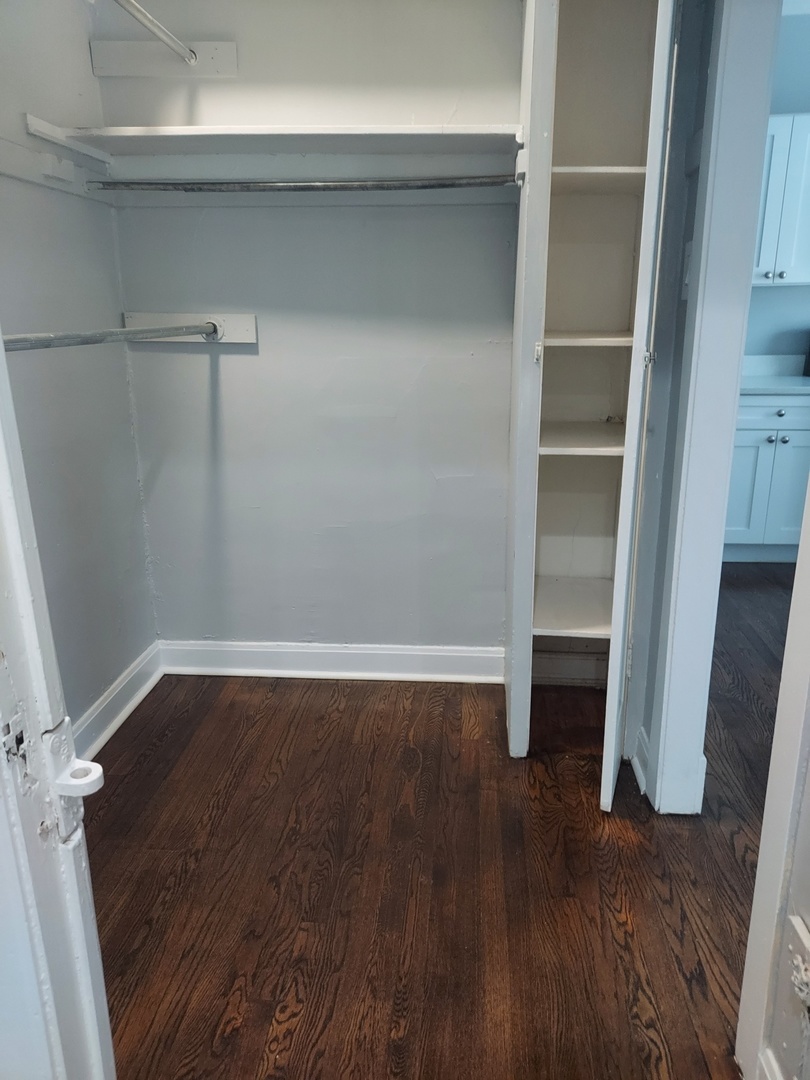 5750 S Stony Island Avenue Unit: 3-6