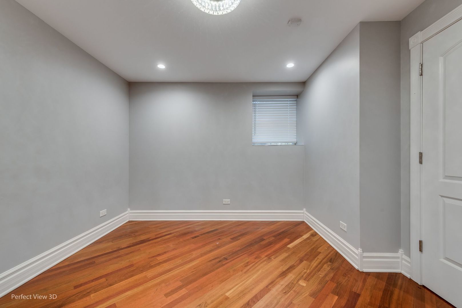 1437 N WASHTENAW Avenue Unit: 1