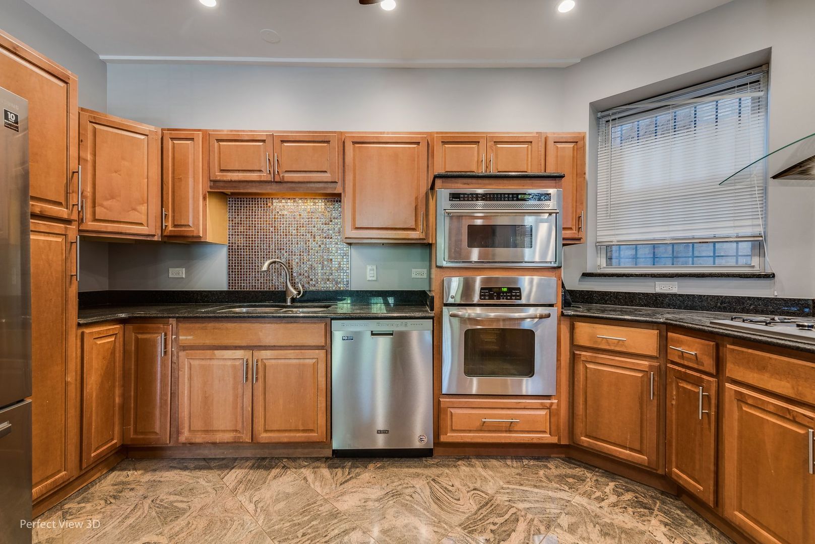 1437 N WASHTENAW Avenue Unit: 1