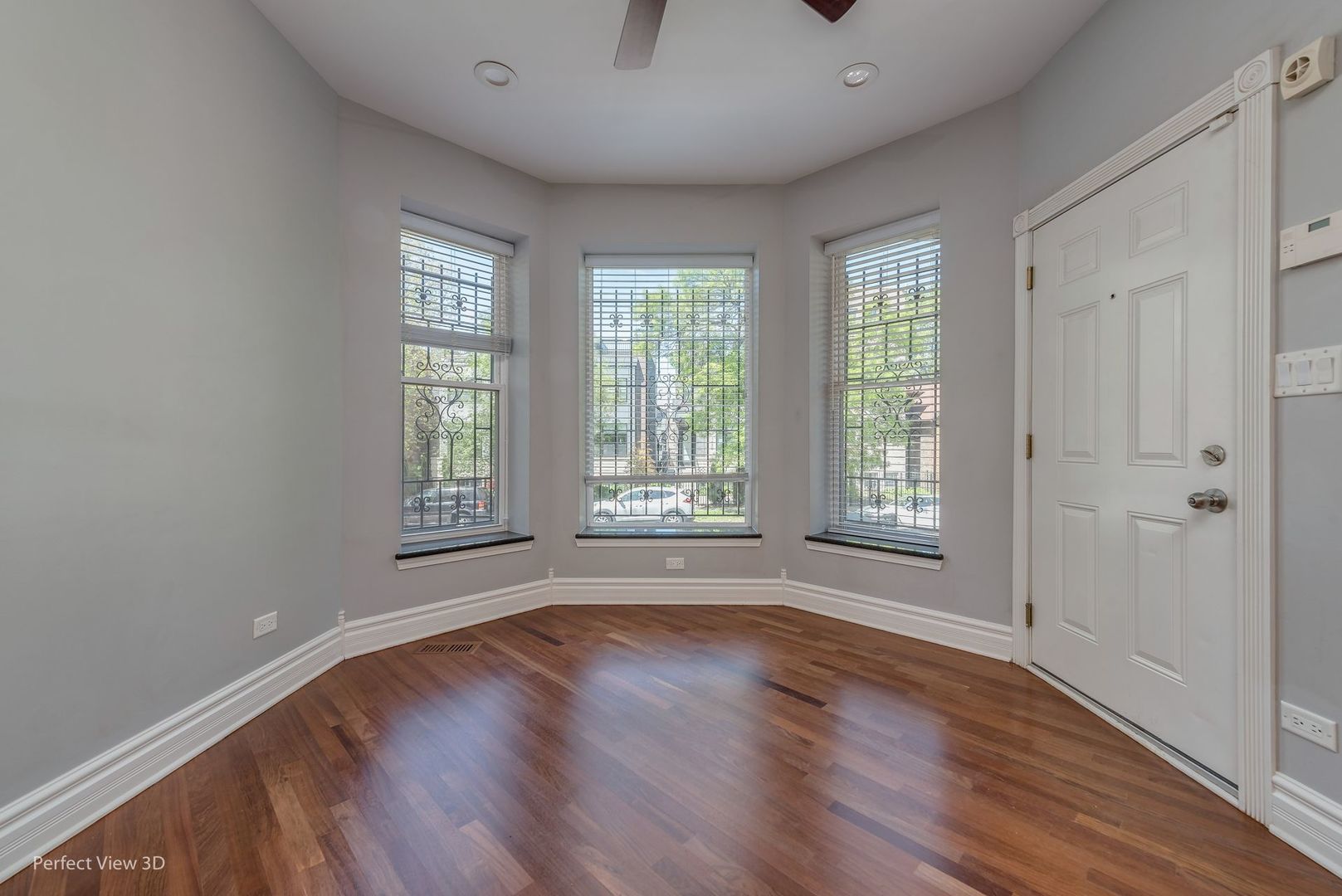 1437 N WASHTENAW Avenue Unit: 1
