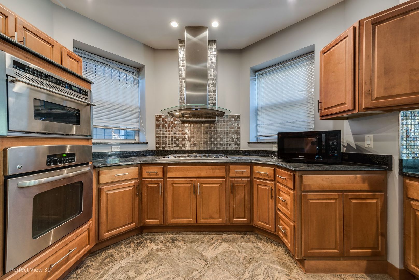 1437 N WASHTENAW Avenue Unit: 1