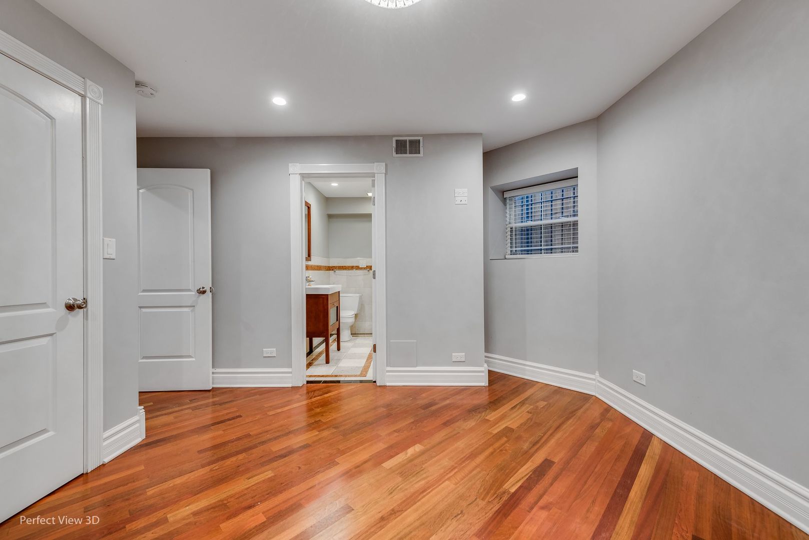 1437 N WASHTENAW Avenue Unit: 1